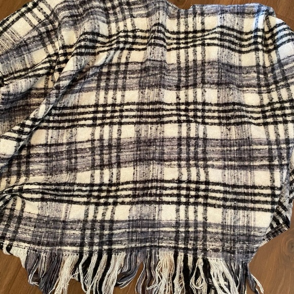 Plaid Fringe Shawl - Picture 3 of 5